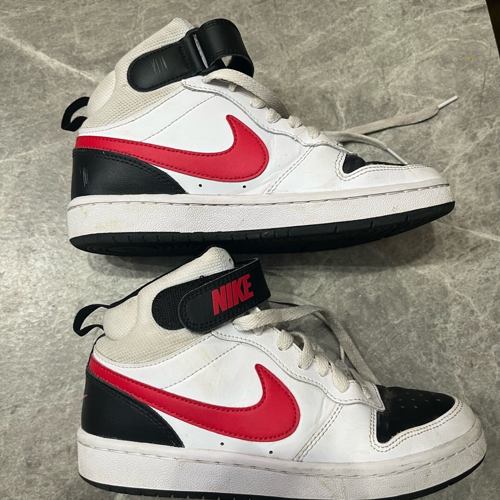 Boy 4Y Nike Shoes